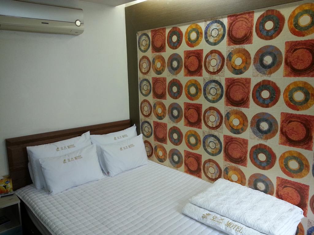 Egg Motel Busan Exteriör bild